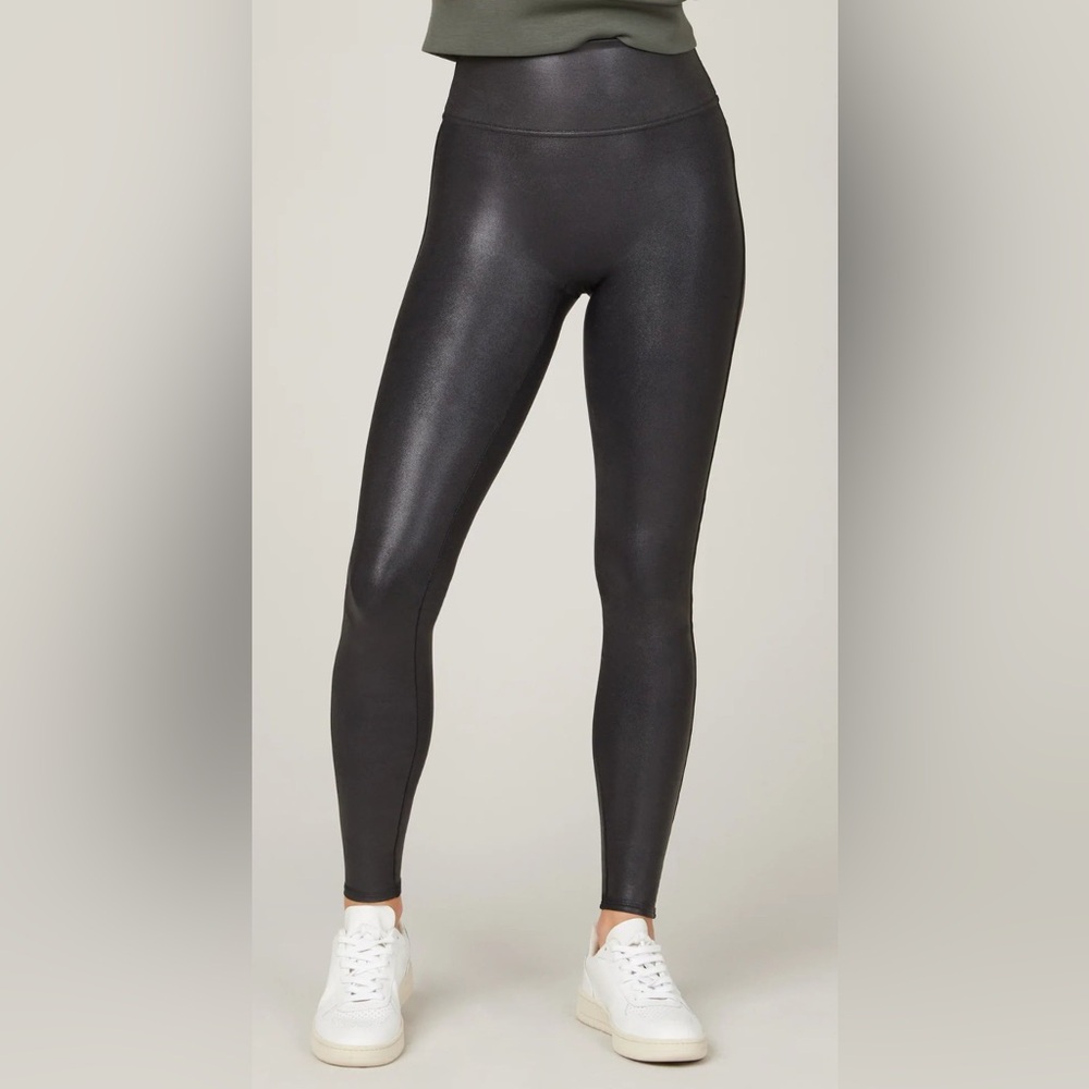 Spanx black faux leather leggings size 1X Petite